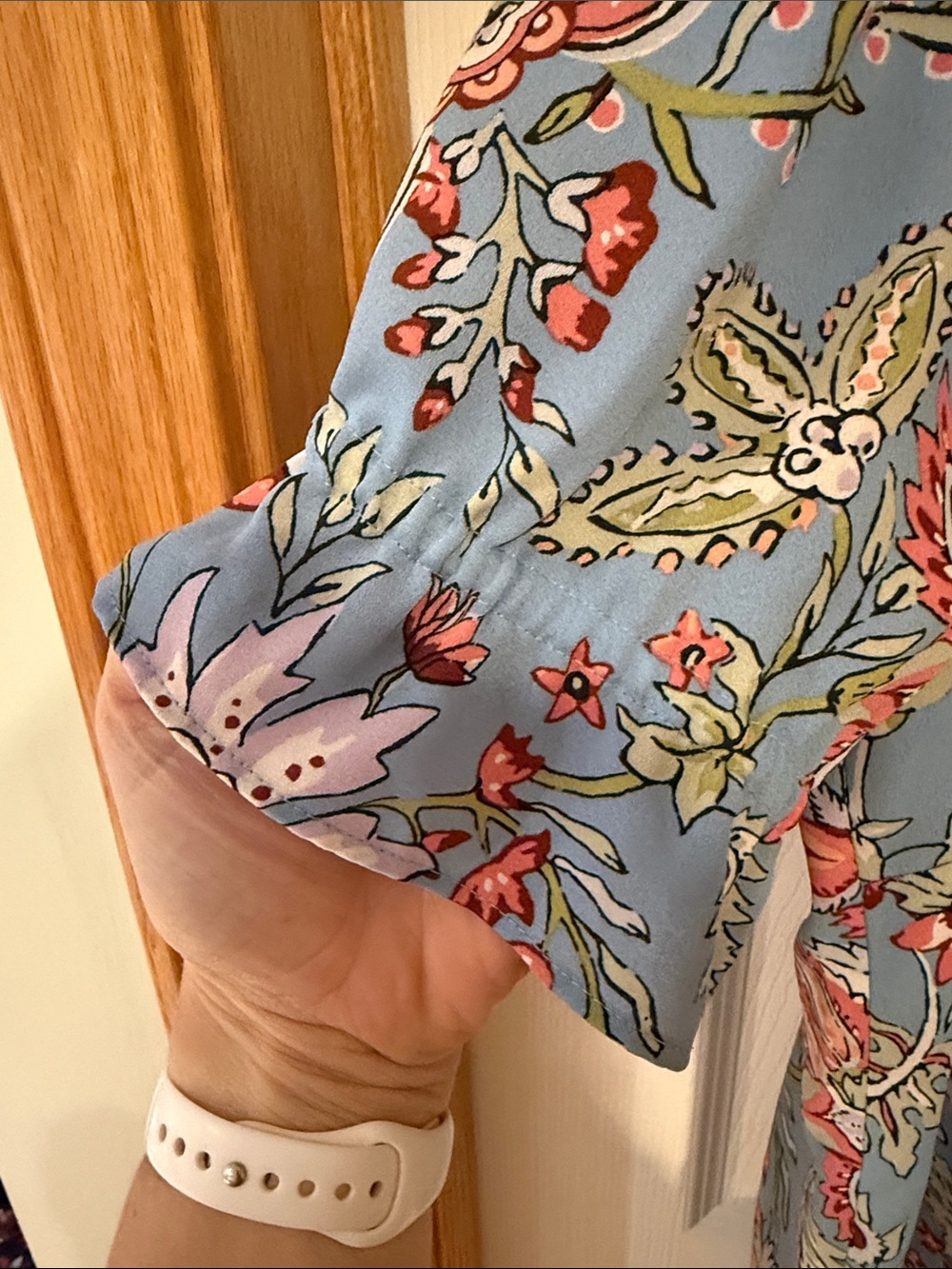 642 LOFT Plus Floral Flutter Sleeve Blouse Size 14 Sky Blue Pink Boho Top - Picture 5 of 6